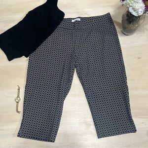 XL Capri Black and White Pattern Pants Liz Claiborne Lori Women’s Bottoms
